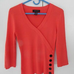 Cable & Gauge sweater. Size small. Orange with black buttons.